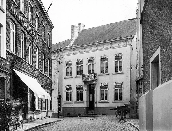 2. Hotel d'Hougoumont vers 1910.webp
