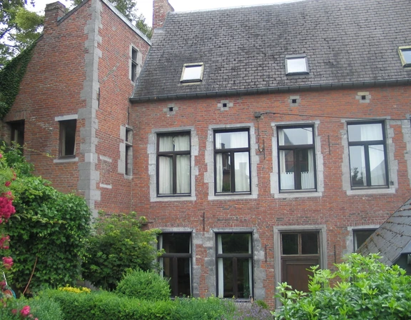2. vue de la façade principale.webp
